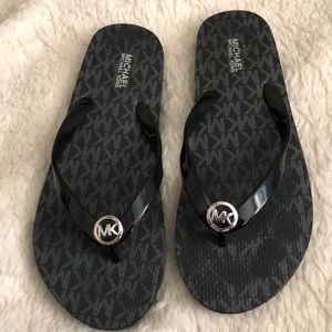 Michael kors flip flops